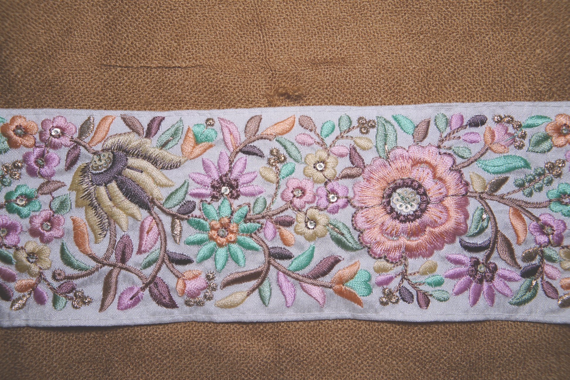 4525 Floral Pastel Threadwork Trim