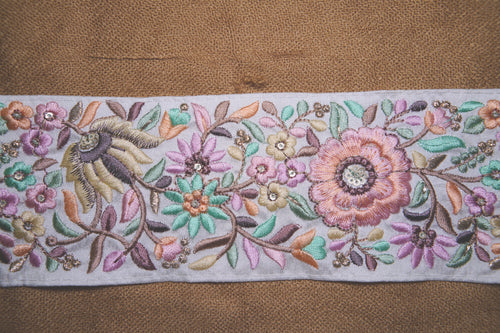 4525 Floral Pastel Threadwork Trim