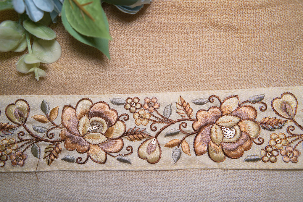 5525 Elegant Floral Embroidery Trim