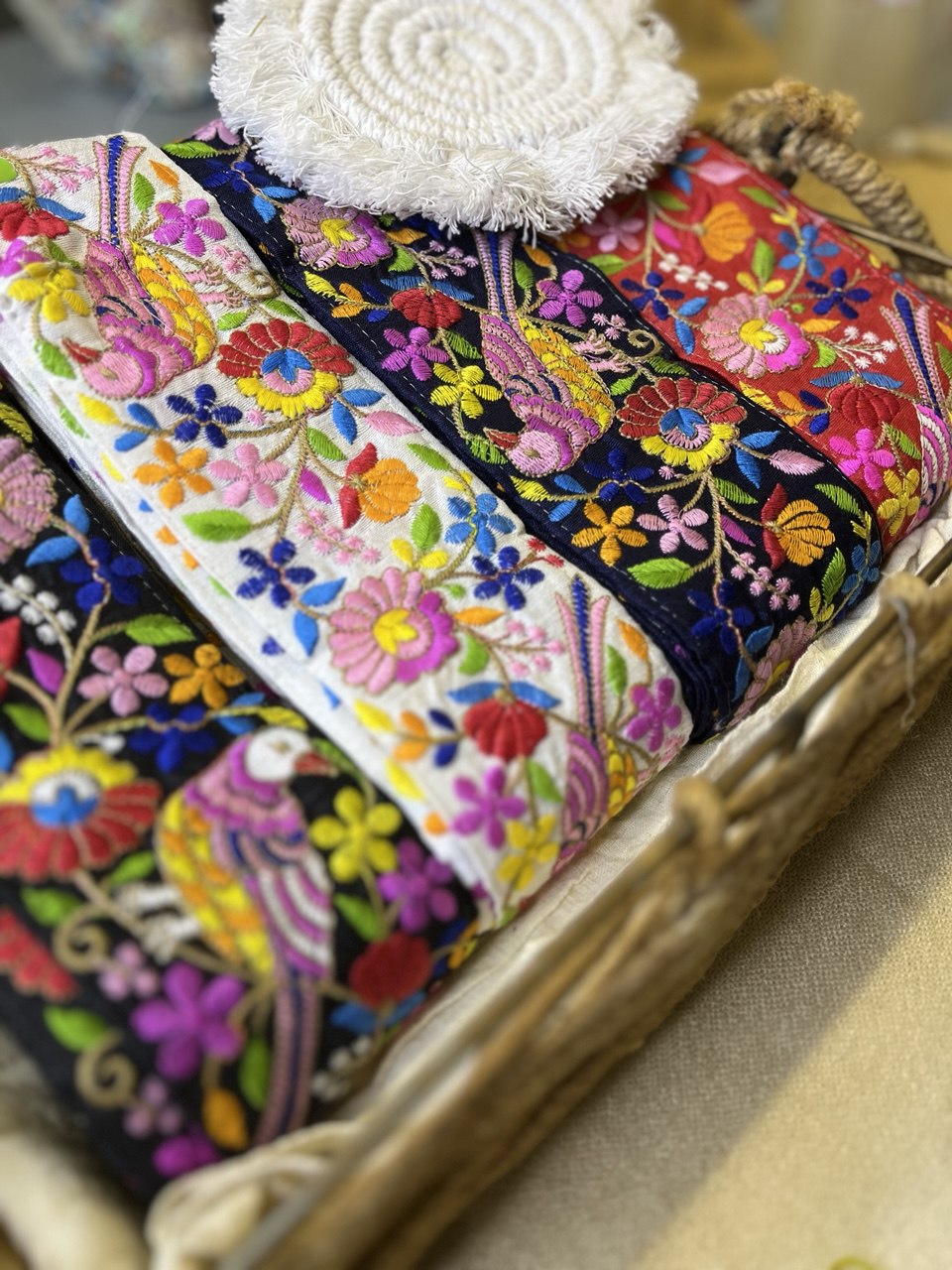 OD2510 Multicolor Bird and Floral Embroidered Trim