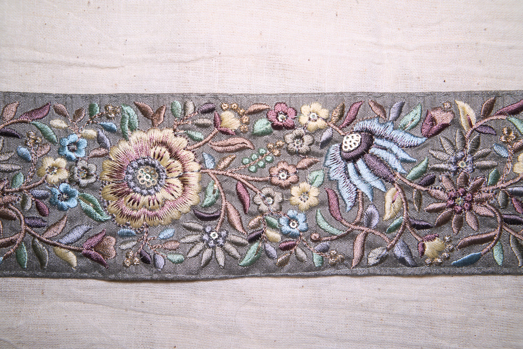4525 Floral Pastel Threadwork Trim