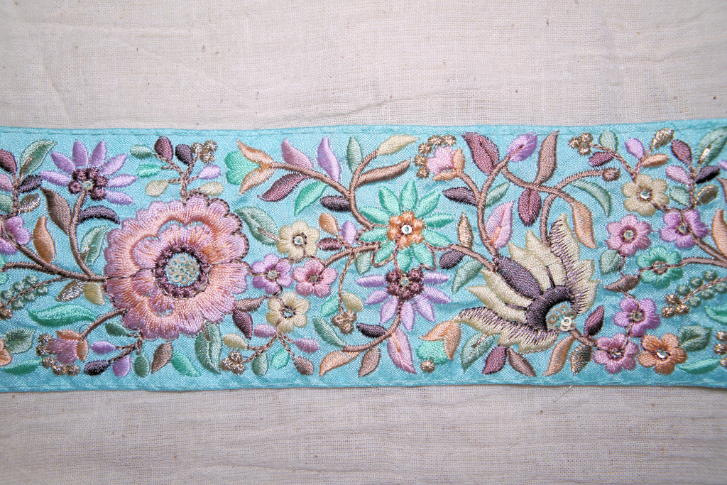 4525 Floral Pastel Threadwork Trim